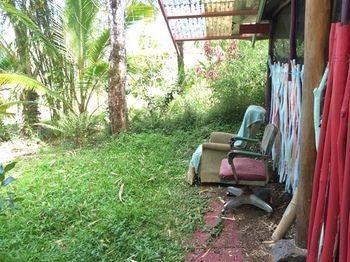 Lodge Hedonisia Hawaii Sustainable Community