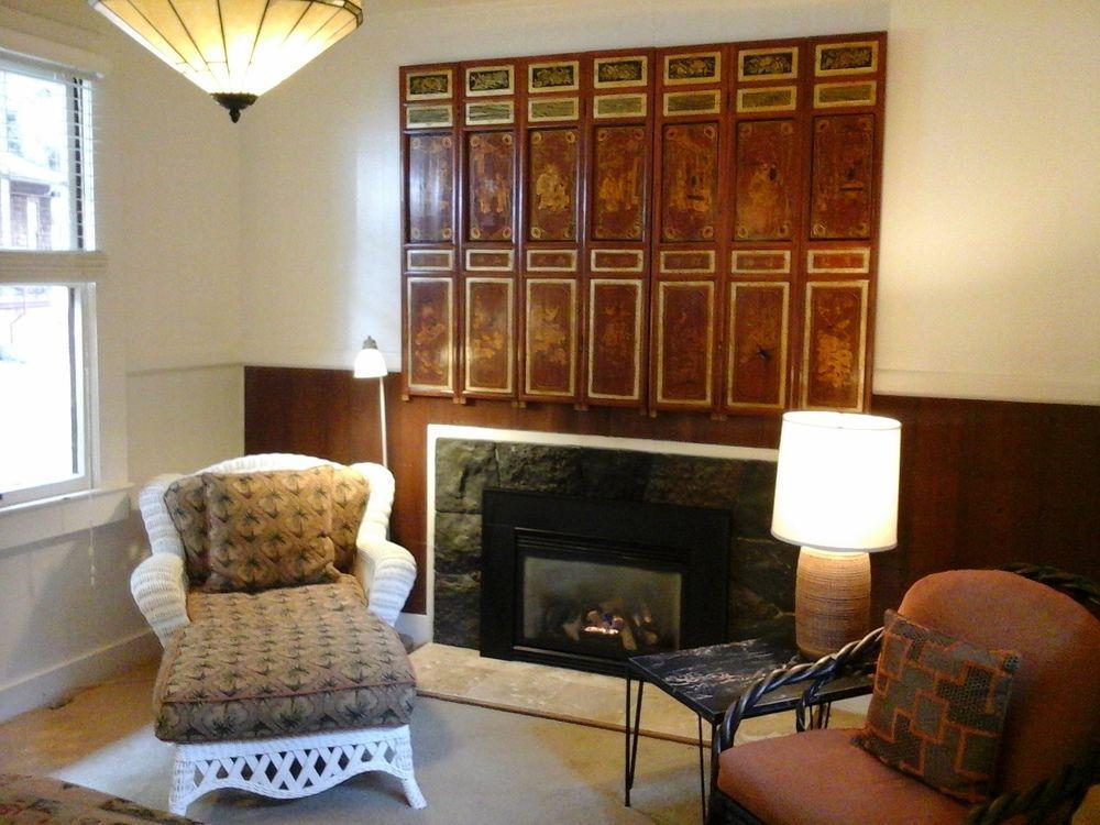 Volcano Village Estates Bed & Breakfast