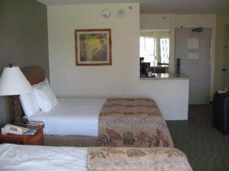 Hotel Waikiki Malia 3*