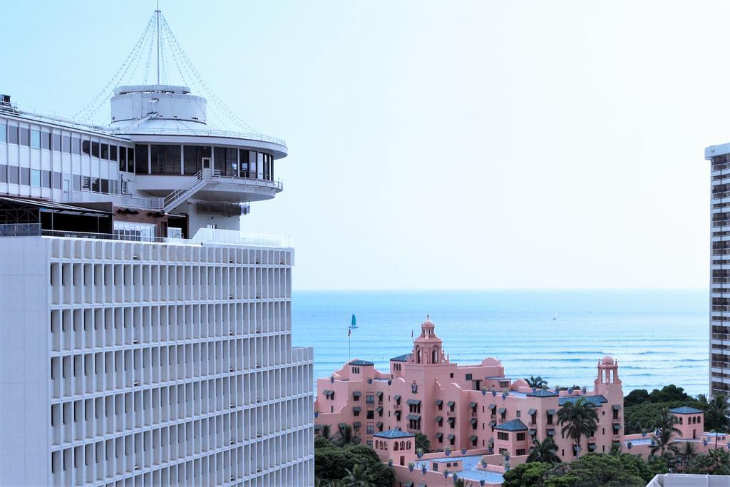 Apartment Waikiki Place At The Marine Surf Waikiki