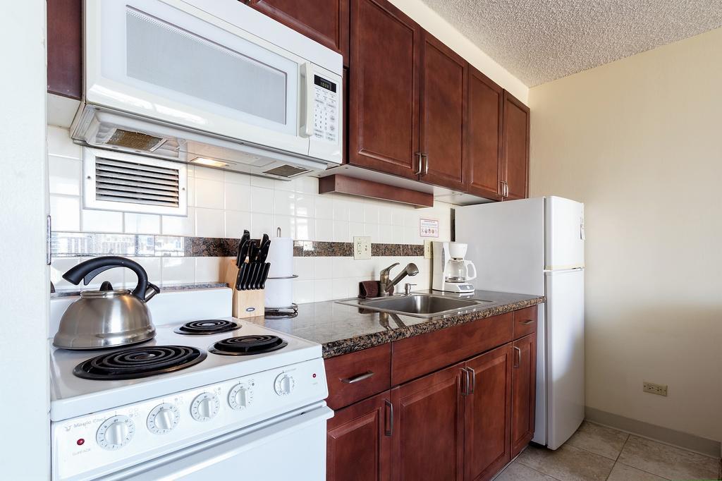 Apartment Waikiki Place At The Marine Surf Waikiki Honolulu