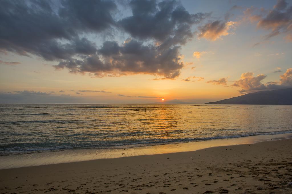 Beautiful 2 Bedroom With Panoramic Ocean Views | Oceanfront Apartment Kihei