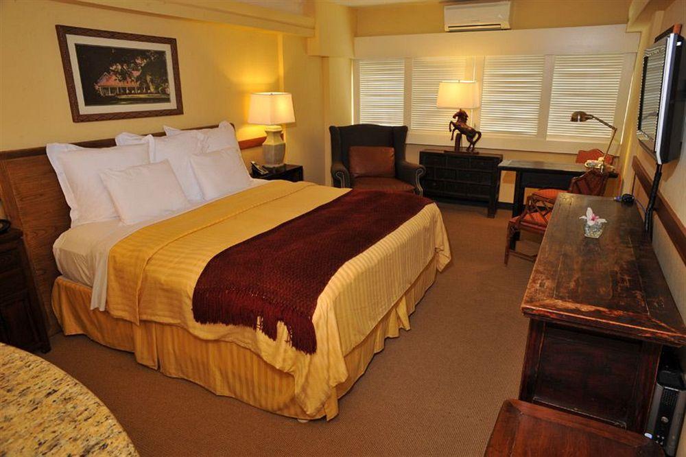 Hotel The Equus Honolulu