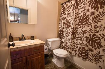 Hale Maluhia Hotel 4*