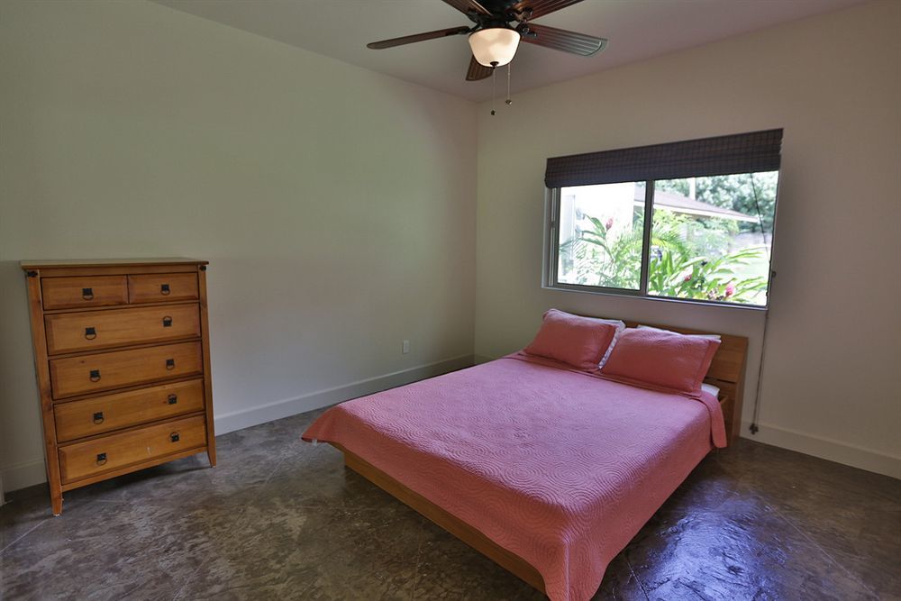 Hale Maluhia Hotel 4*