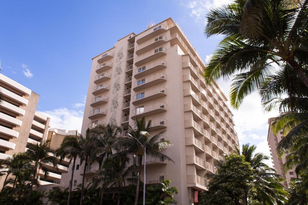 Club Wyndham At Waikiki Beach Walk Hotel