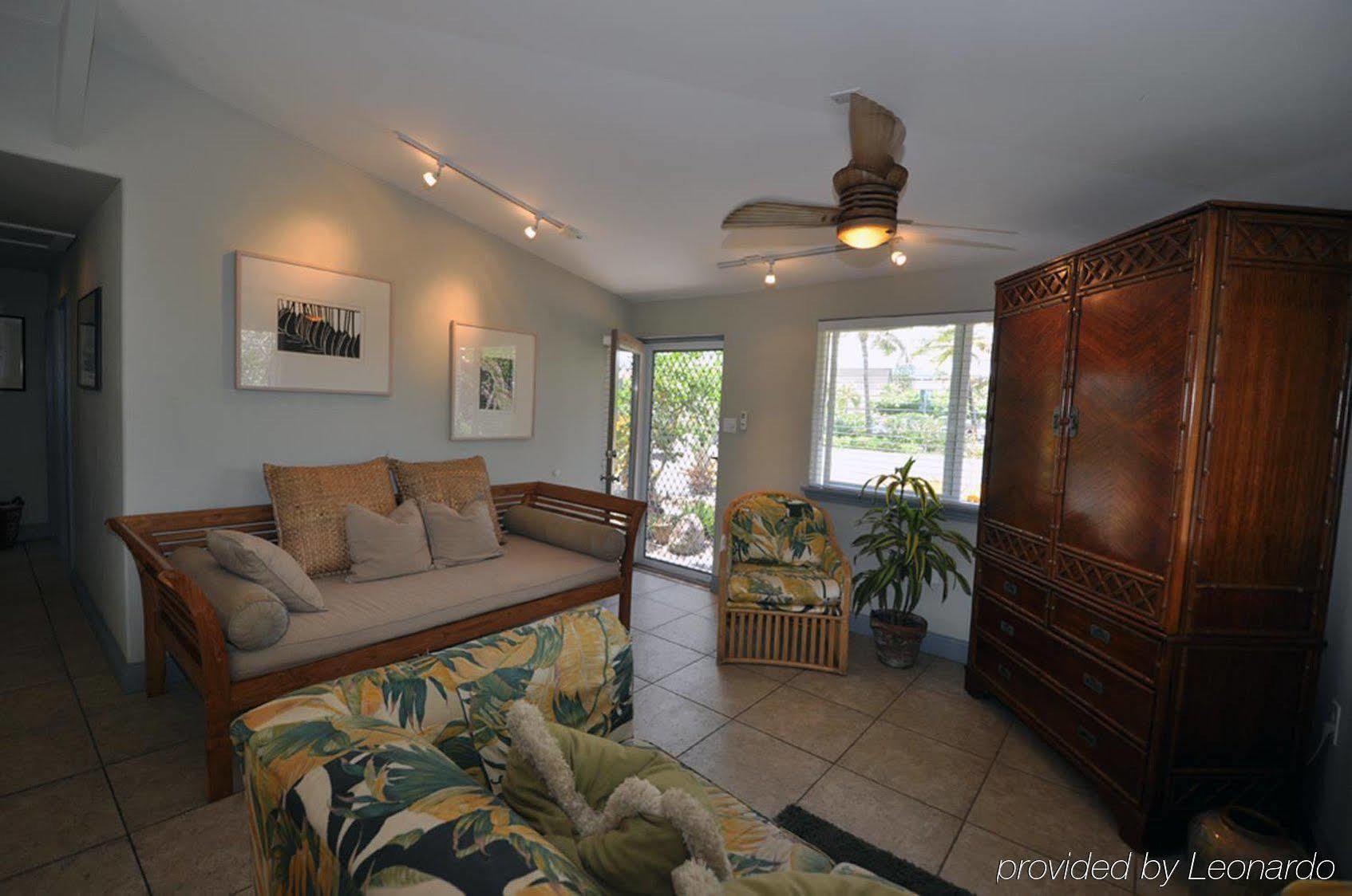 Tiki Moon Villa