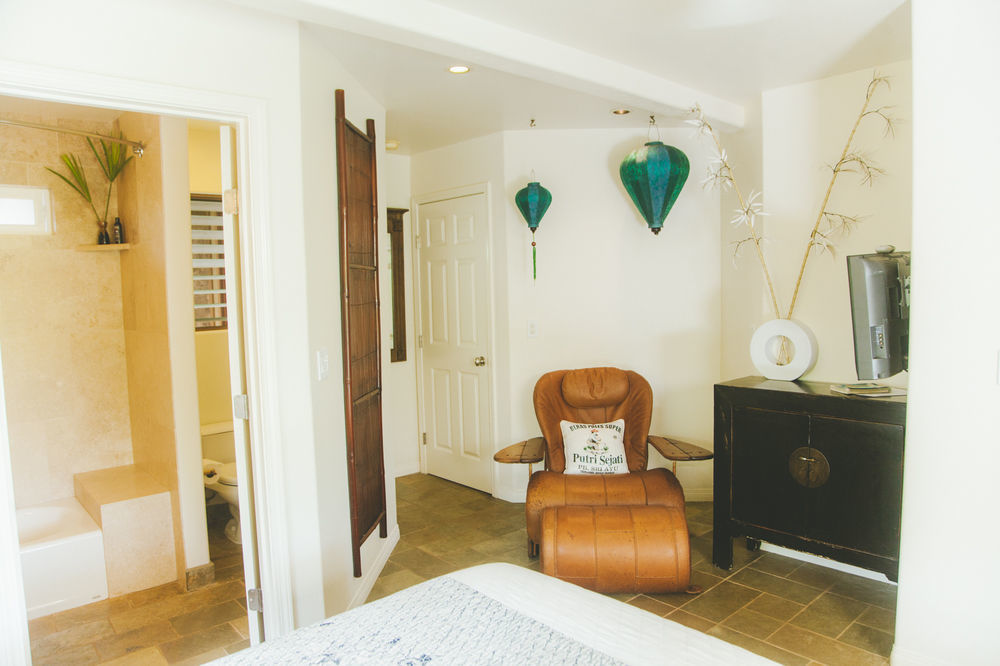 The Palmwood 3* Anahola
