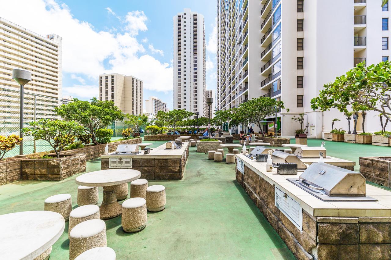Apartment Aloha Vibes With Ocean Views, Near & Parking! *