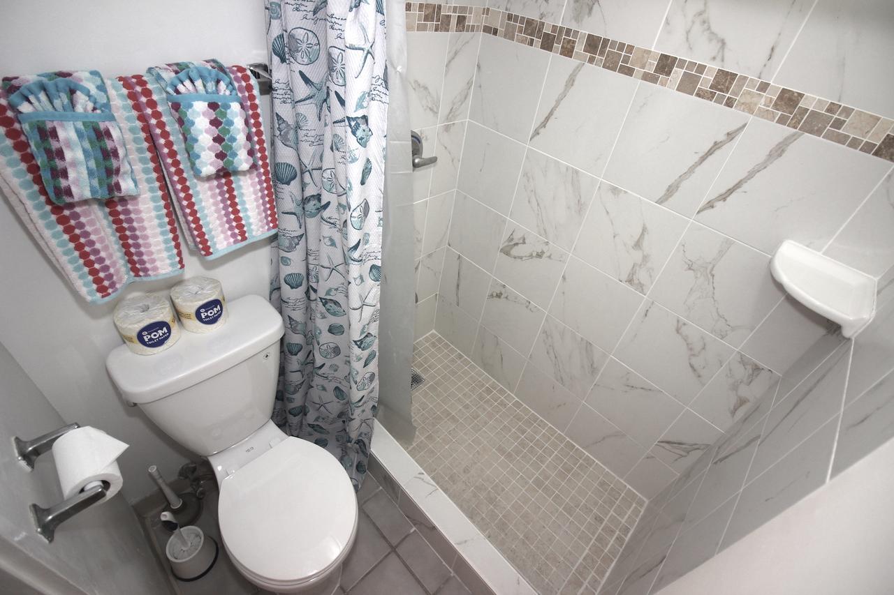 1004 Blue Oasis Apartment