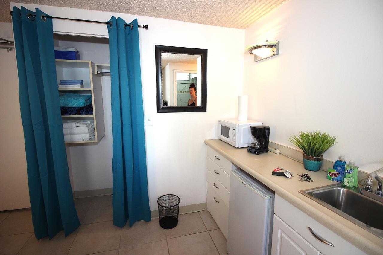 1004 Blue Oasis