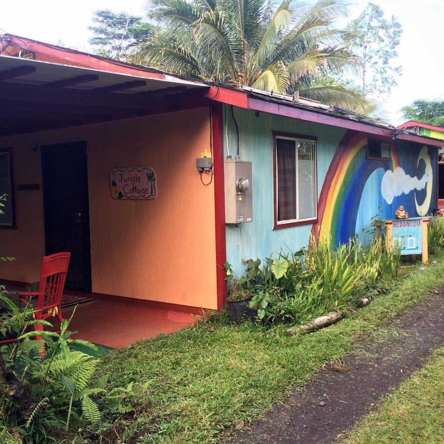 Lodge Hedonisia Hawaii Sustainable Community