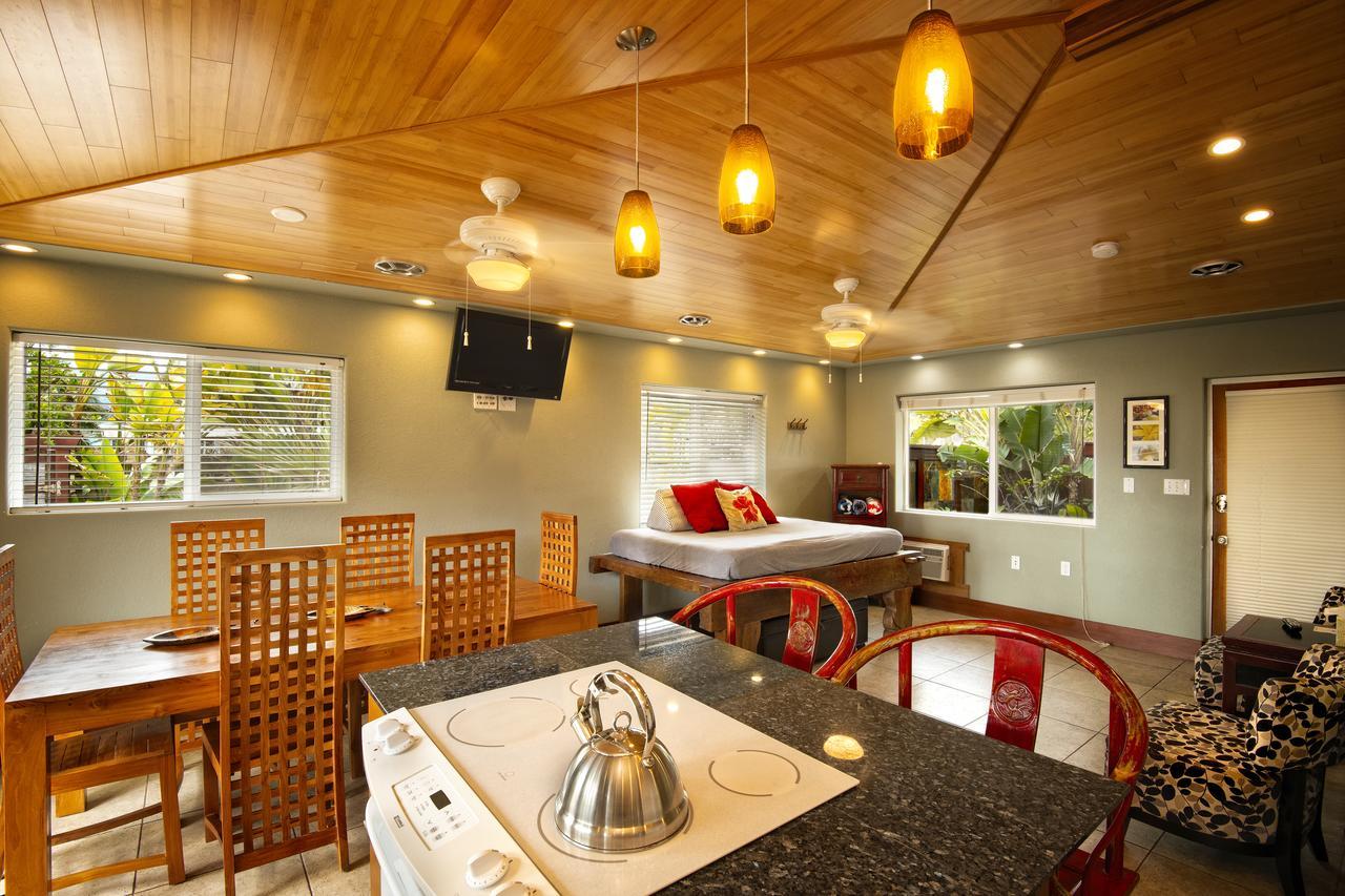 Tiki Moon Villa Oahu