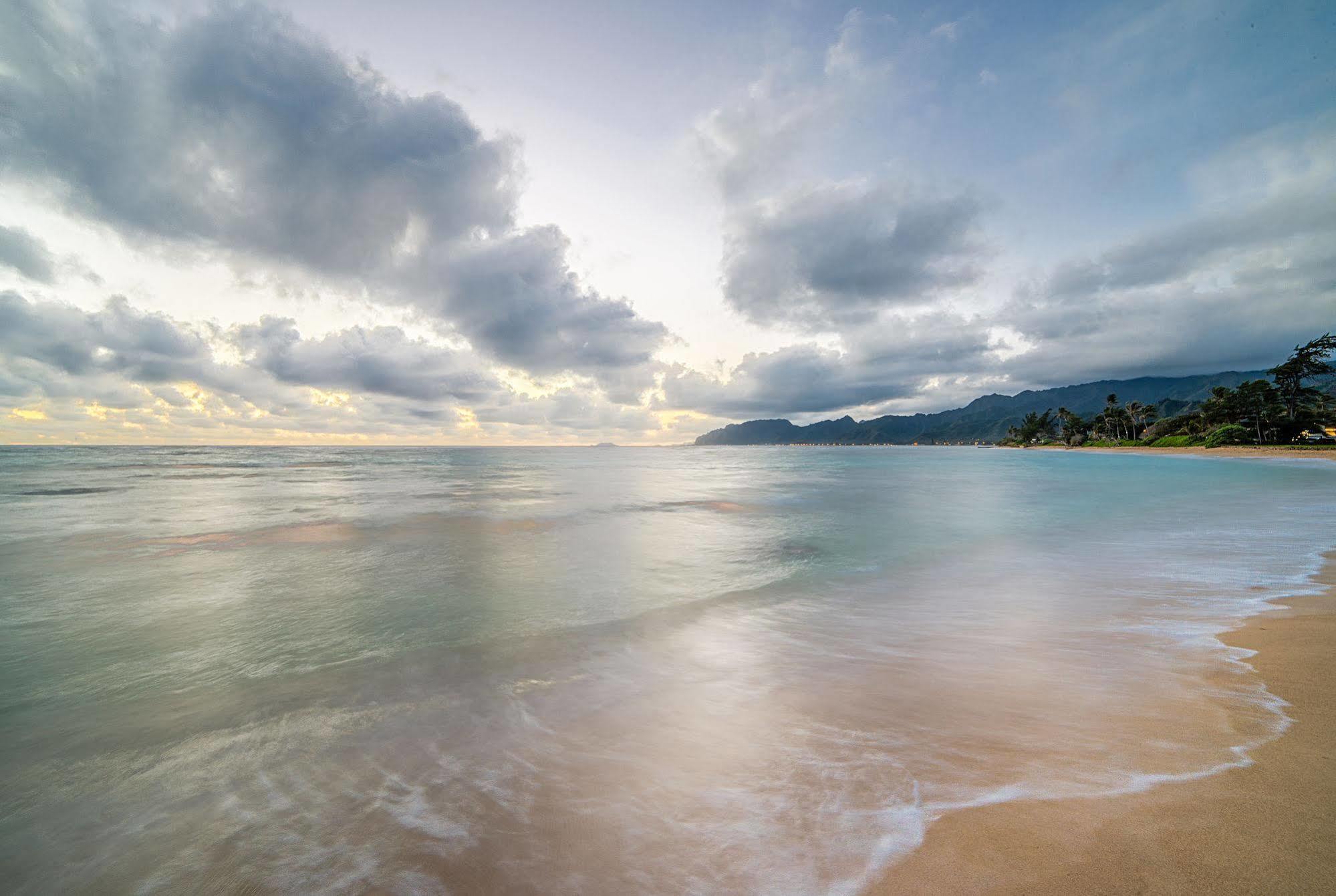 Tiki Moon * Oahu