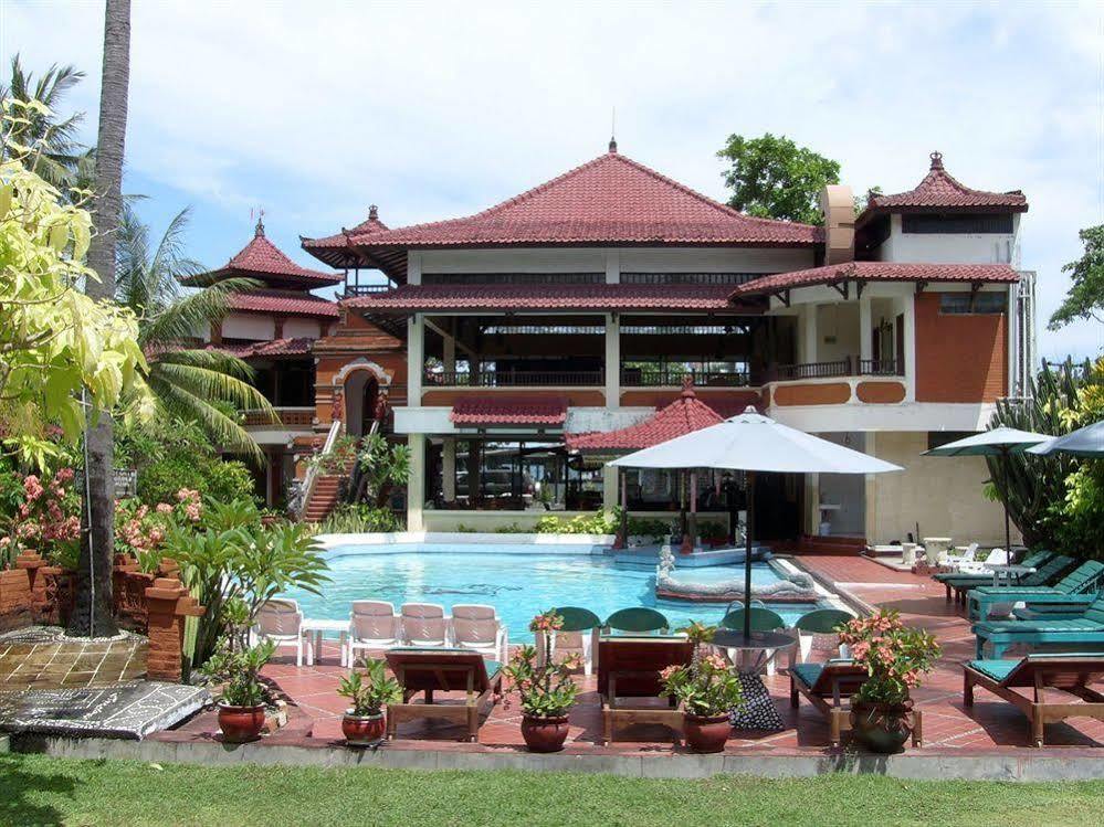 Royal Hotel