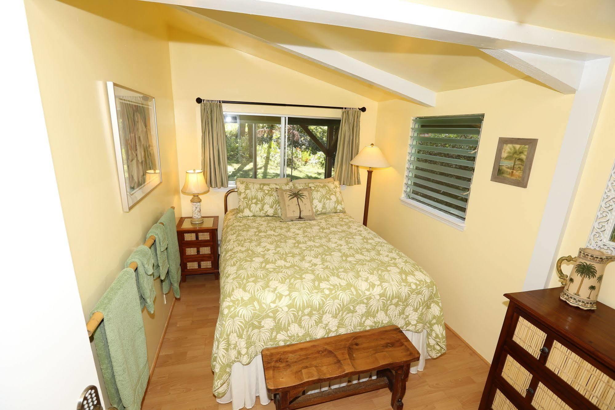 The Kimos' Ohanas Bed & Breakfast Pahoa