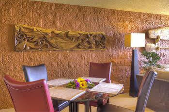 Kanai A Nalu Hotel 4*