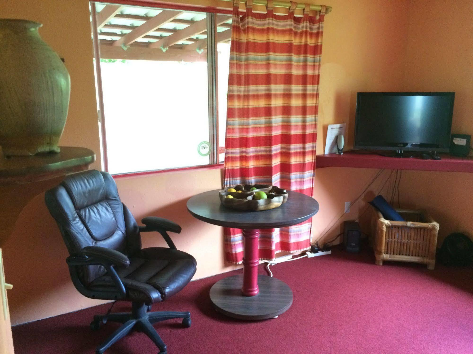 Lodge Hedonisia Hawaii Sustainable Community