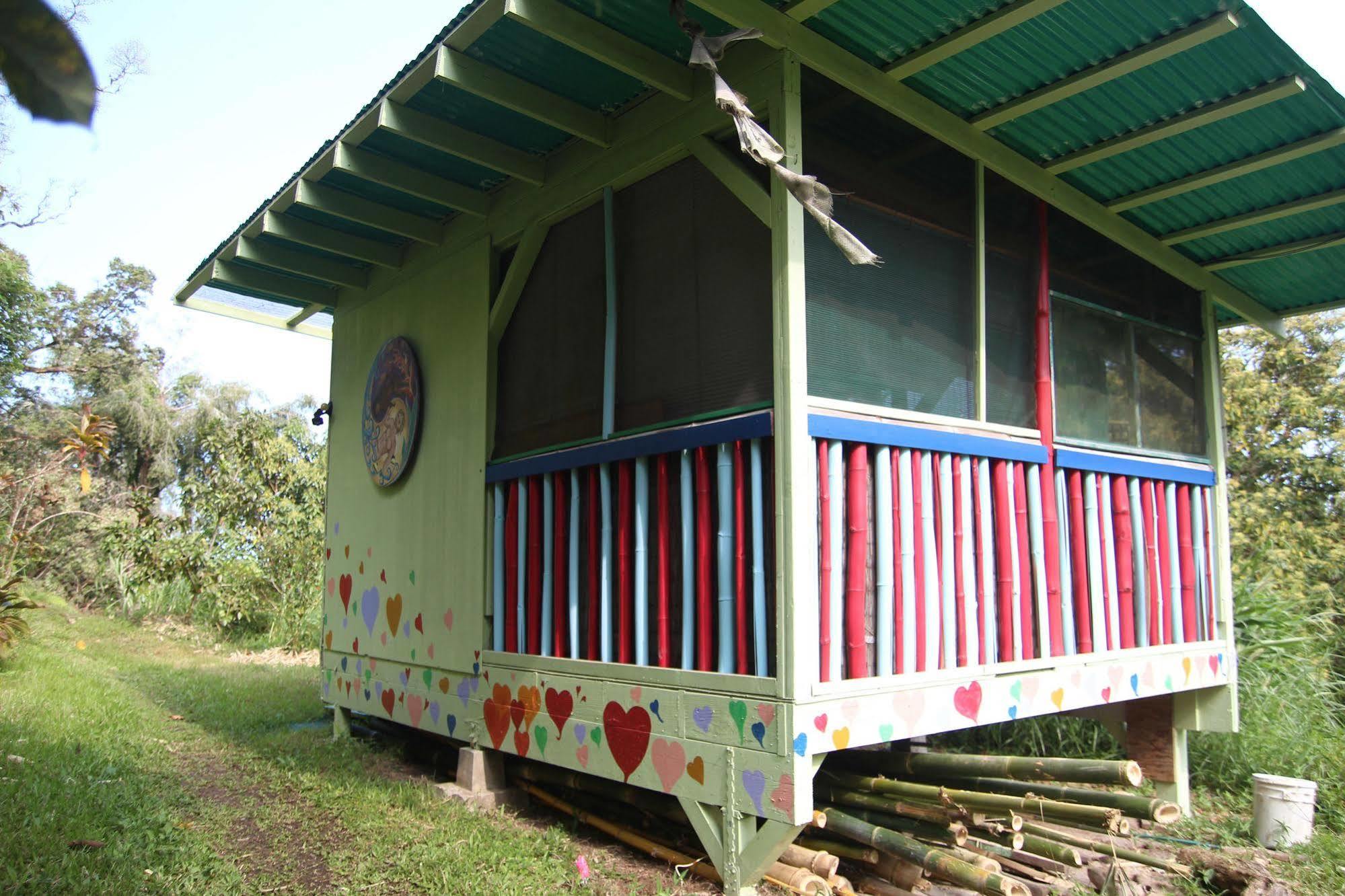 Lodge Hedonisia Hawaii Sustainable Community