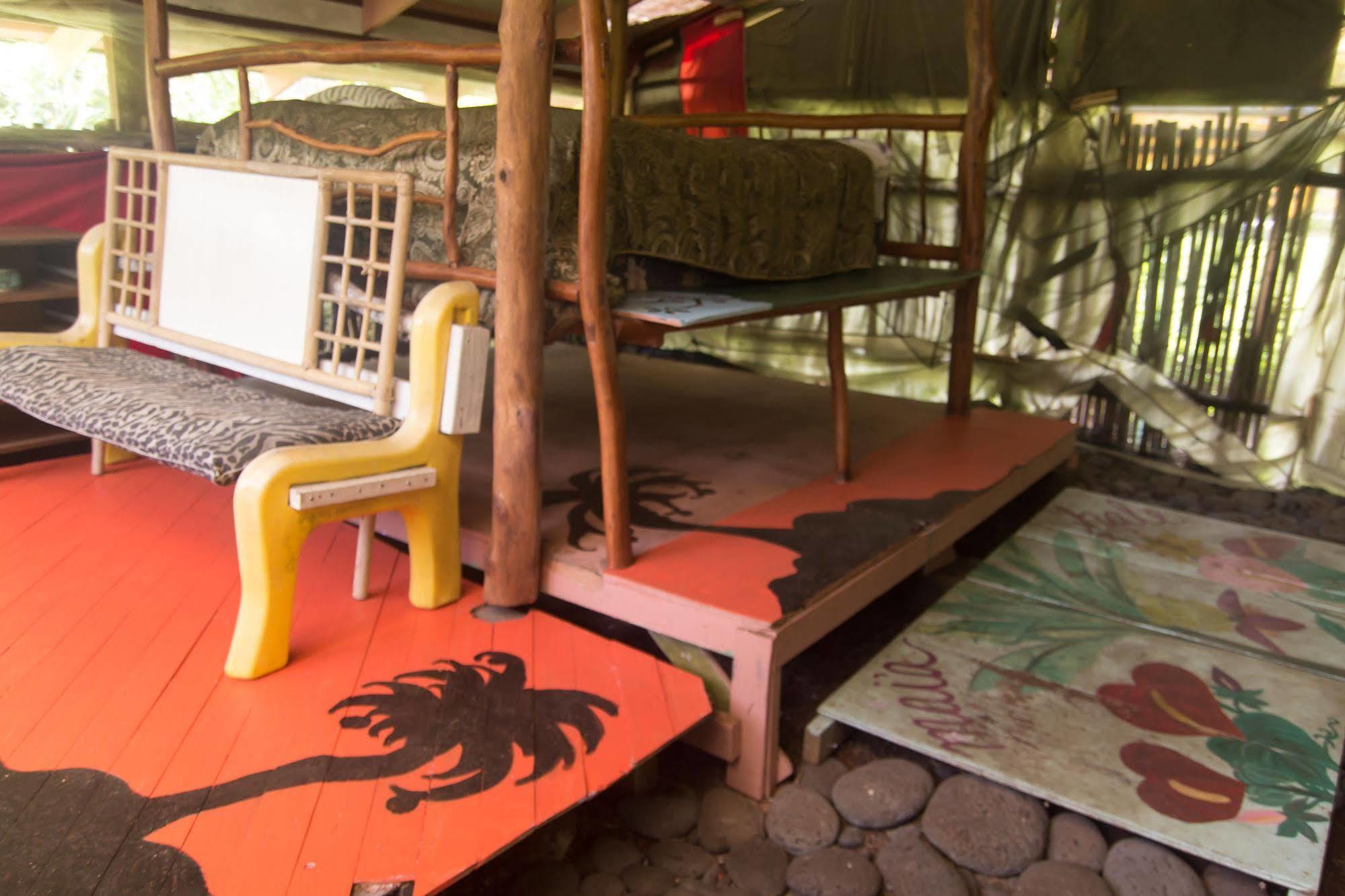 Hedonisia Hawaii Sustainable Community Lodge