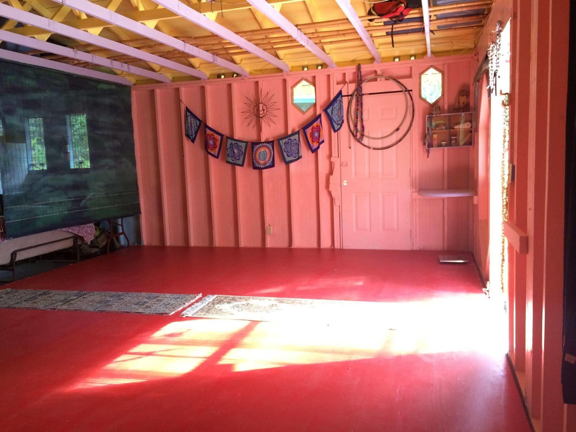 Lodge Hedonisia Hawaii Sustainable Community Pahoa