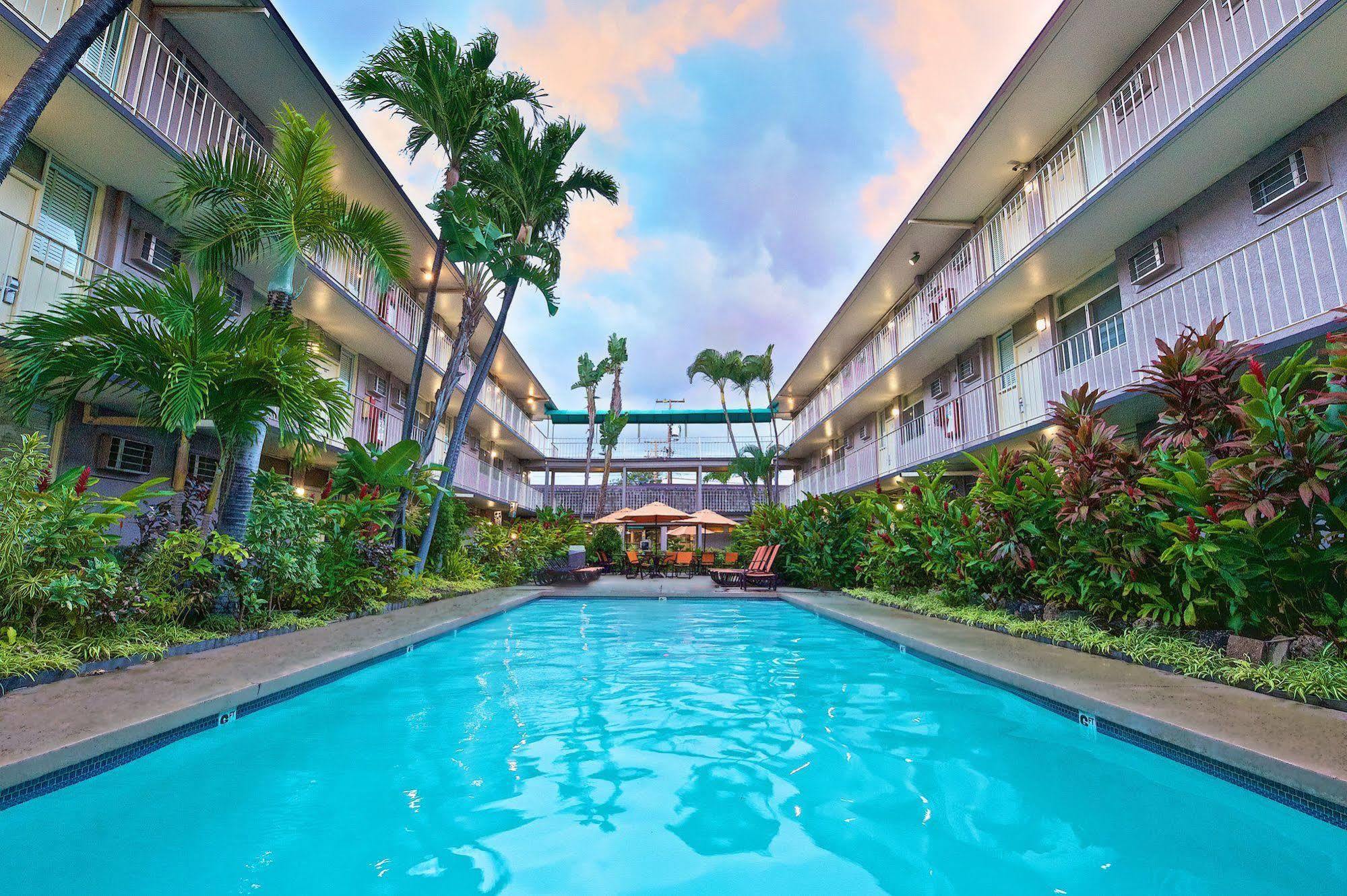 Hotel Pacific Marina Airport