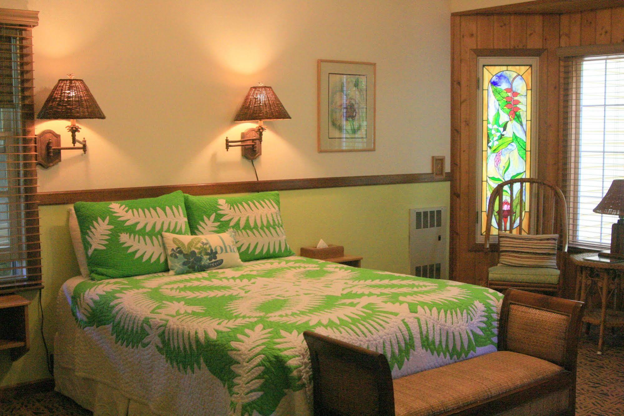 Inn Kilauea And Restaurant Volcano