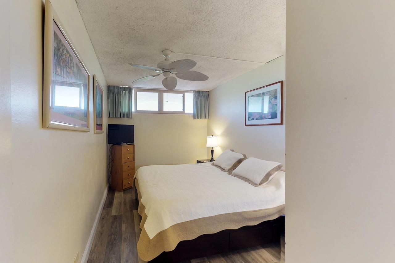 Reef Oceanfront Apartment *