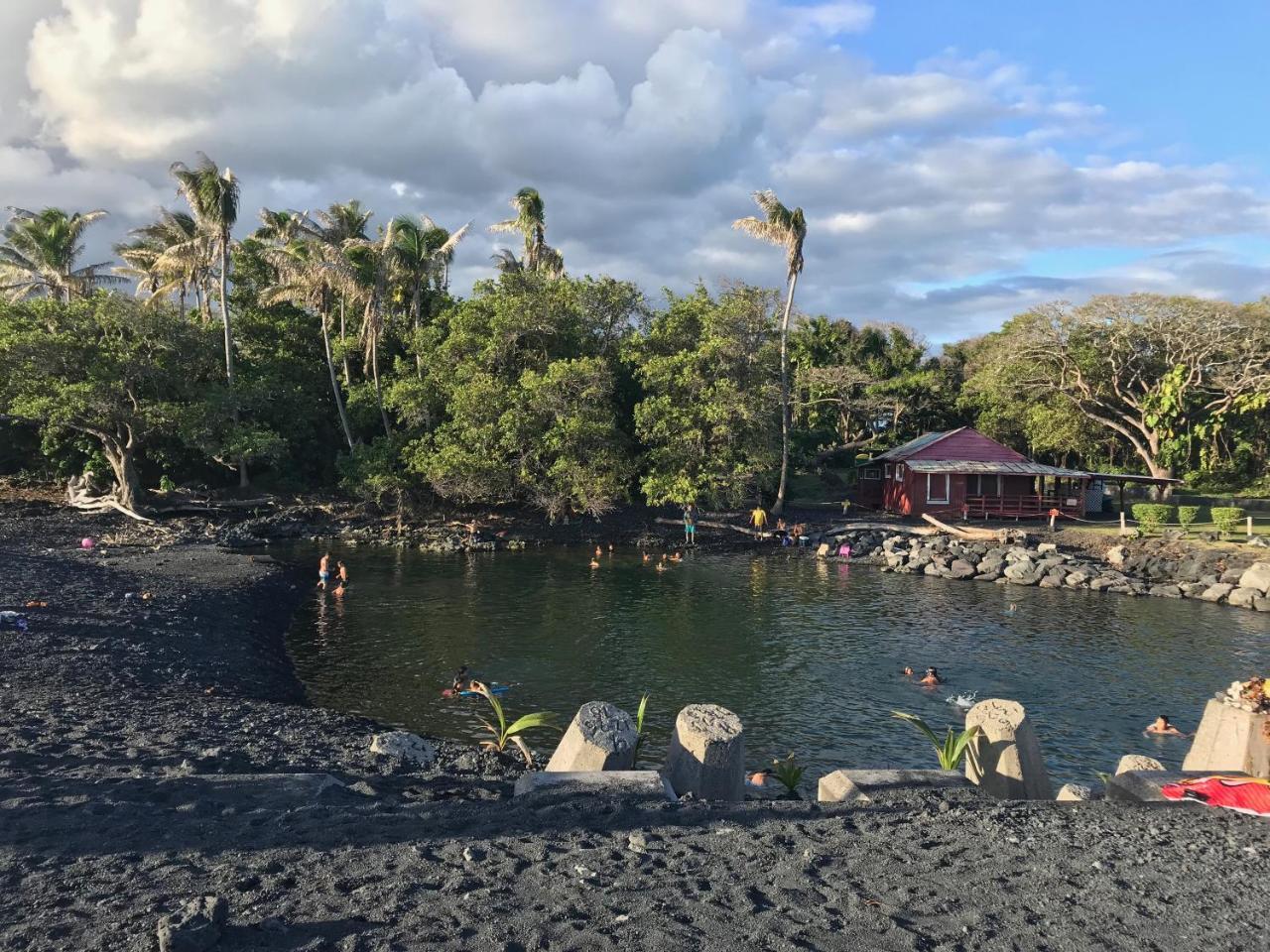 Oceanfront Near The Kalapana Lava Flows * Kehena