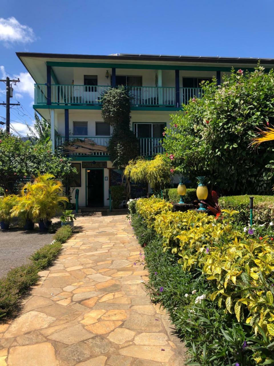 Garden Island Hotel 2*