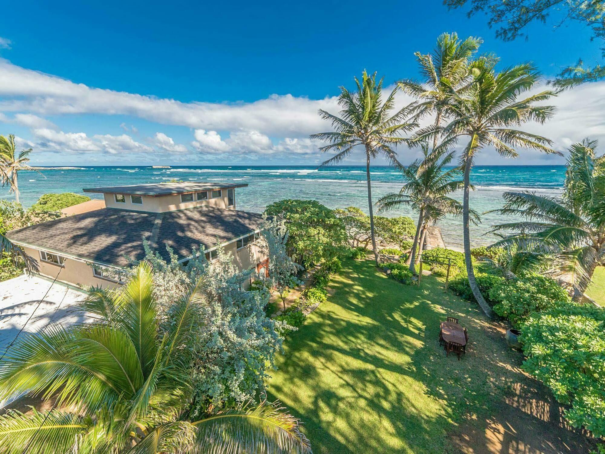 Tiki Moon Villa *