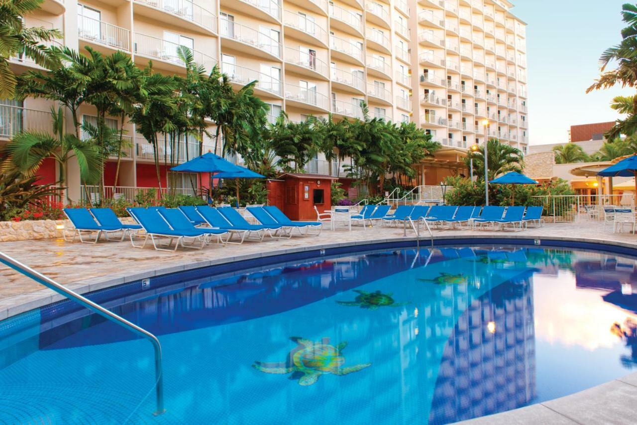 Club Wyndham At Waikiki Beach Walk