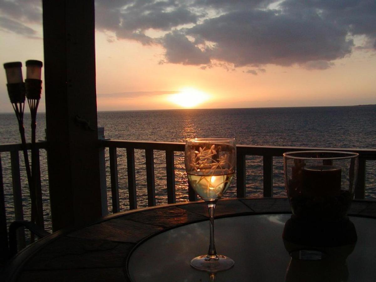 Holiday home Oceanfront Paradise With Private Lanai Overlooking Bay Kailua-Kona