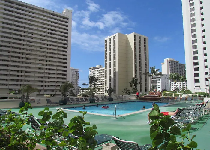 Aston At The Waikiki Banyan