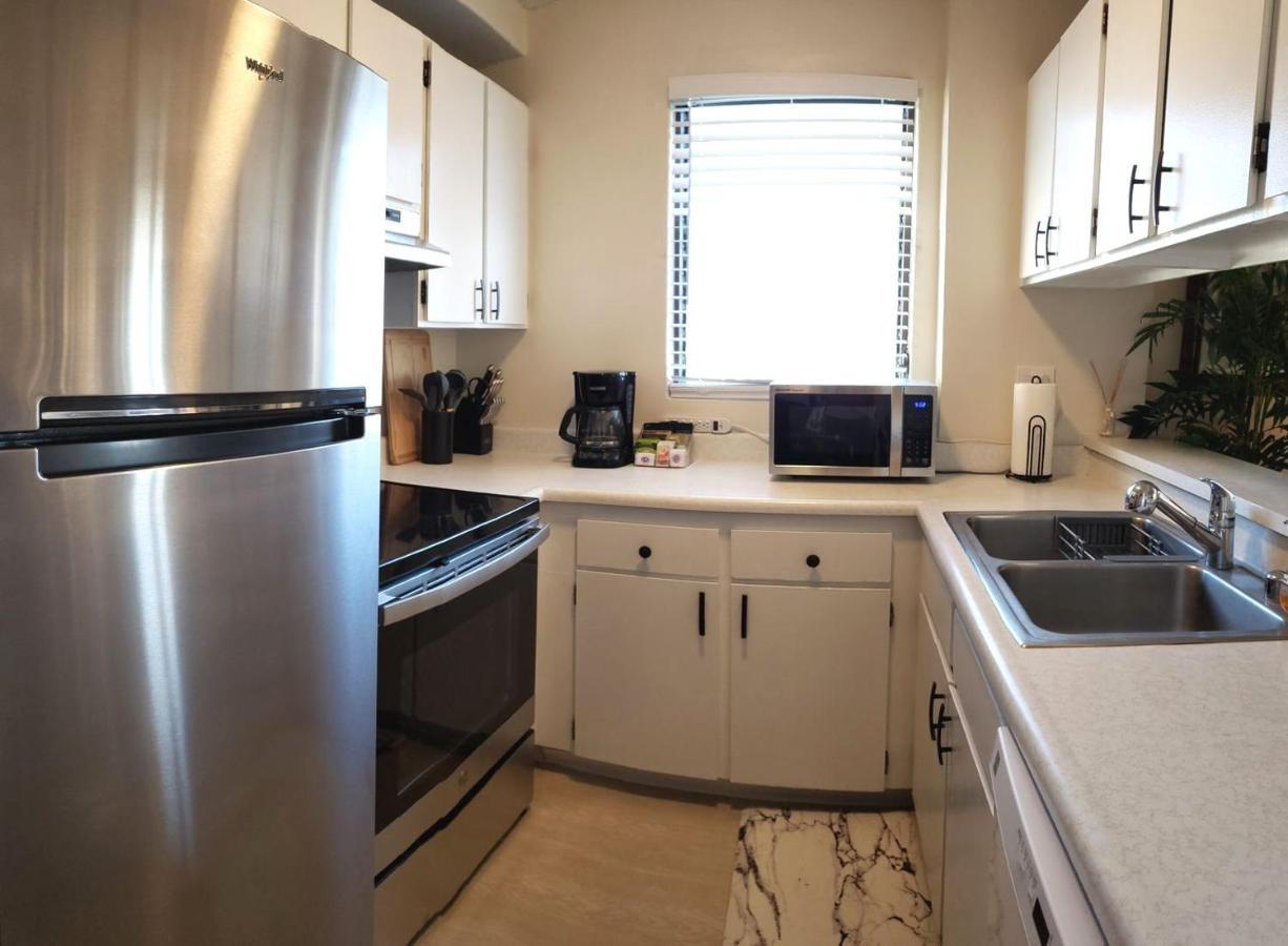 Waikiki Kuhio 1-bedrm Apt, Ocean View, Free Parking & Wifi