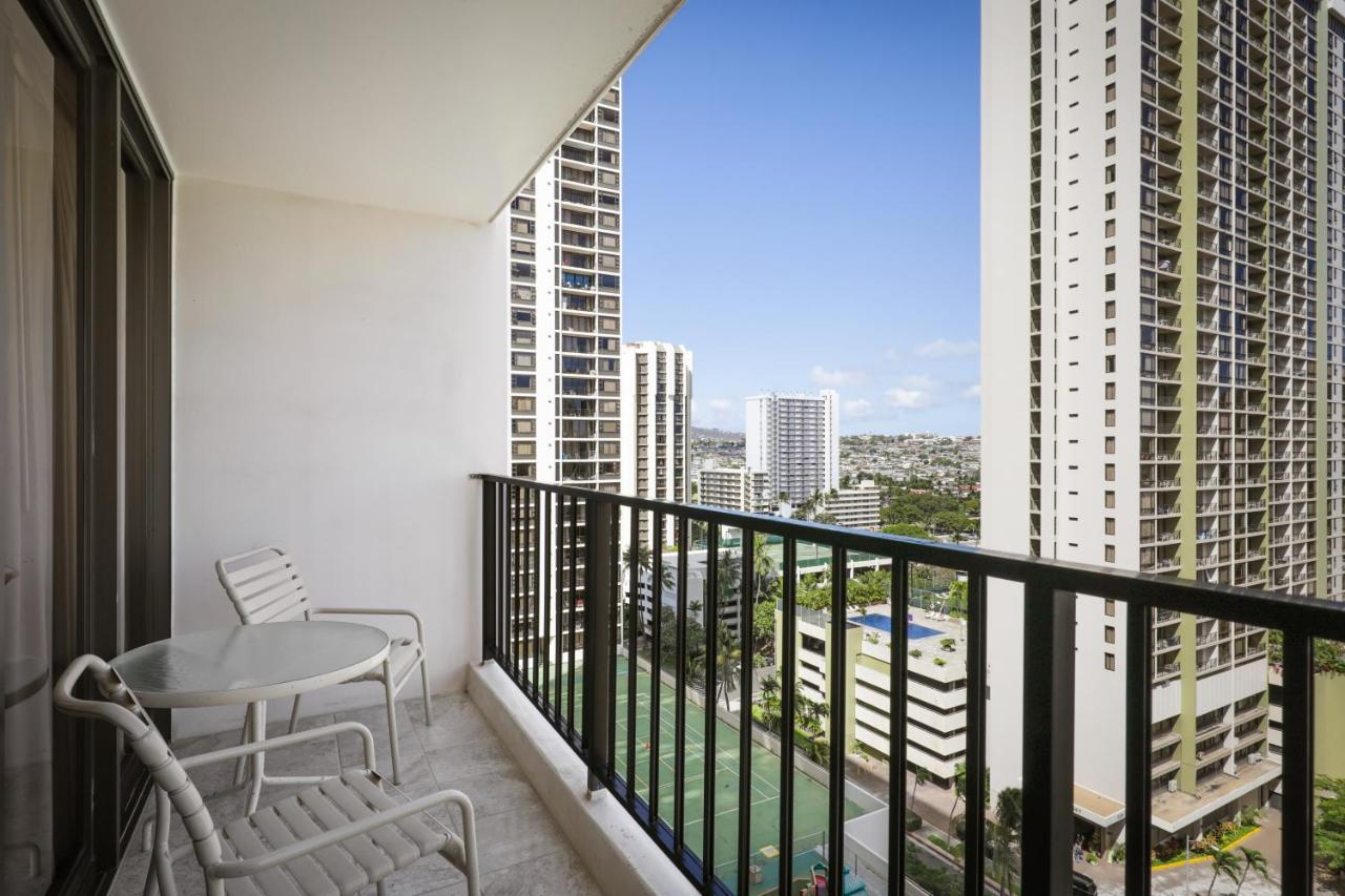 Aston At The Waikiki Banyan