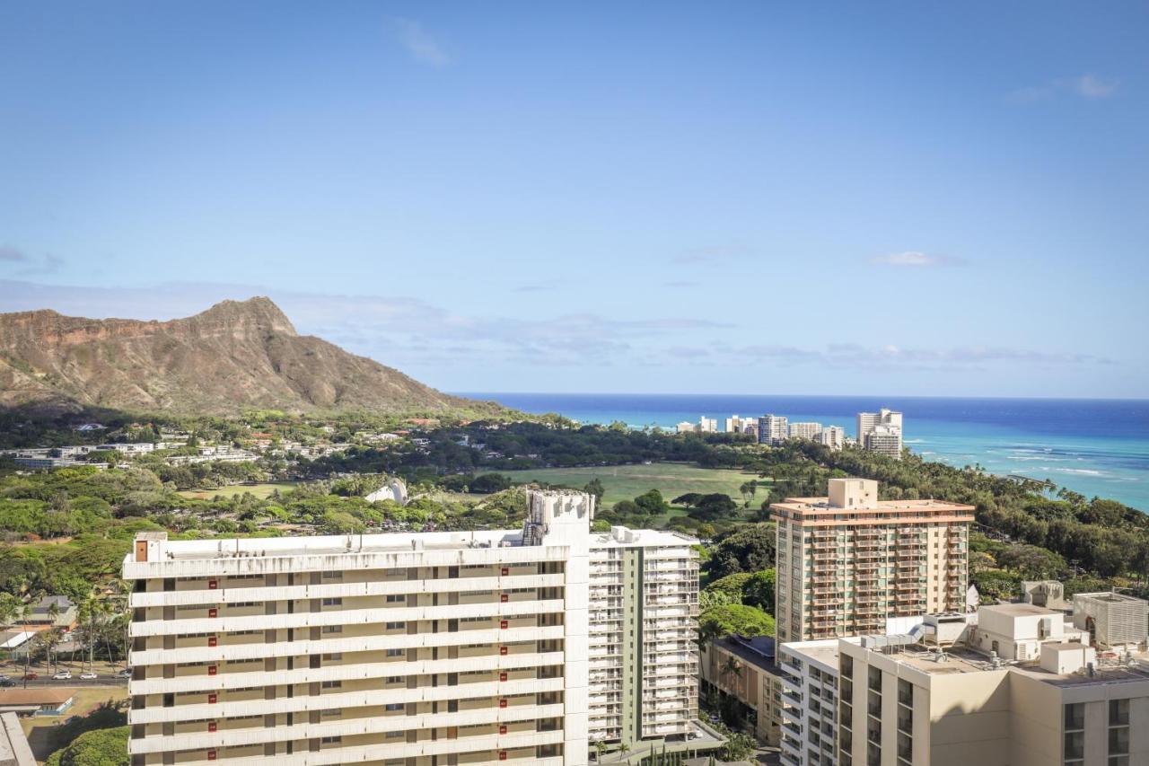 Aston At The Waikiki Banyan
