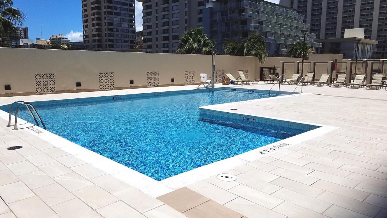 Waikiki Kuhio 1-bedrm Apt, Ocean View, Free Parking & Wifi *