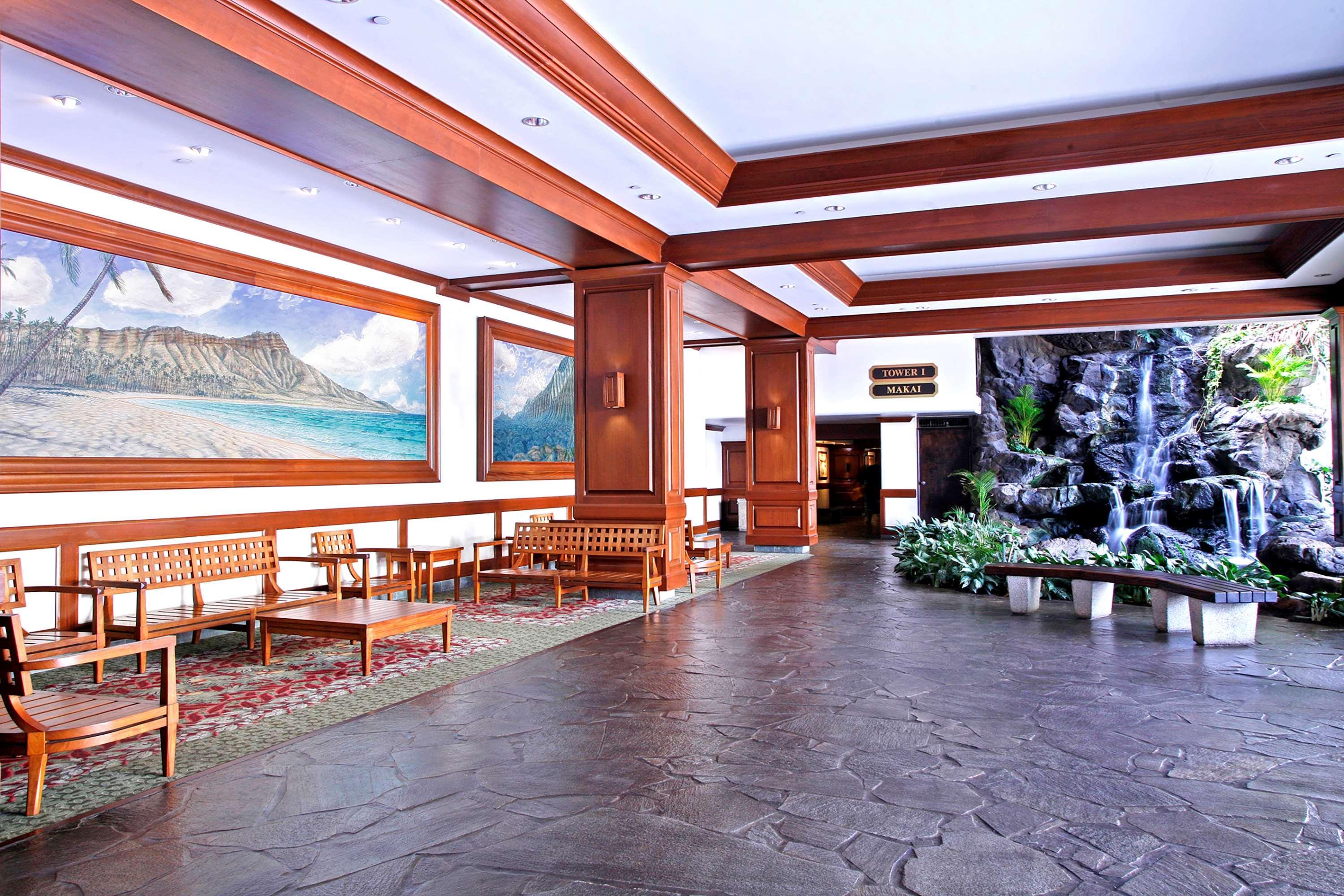 Aston At The Waikiki Banyan Aparthotel 3*