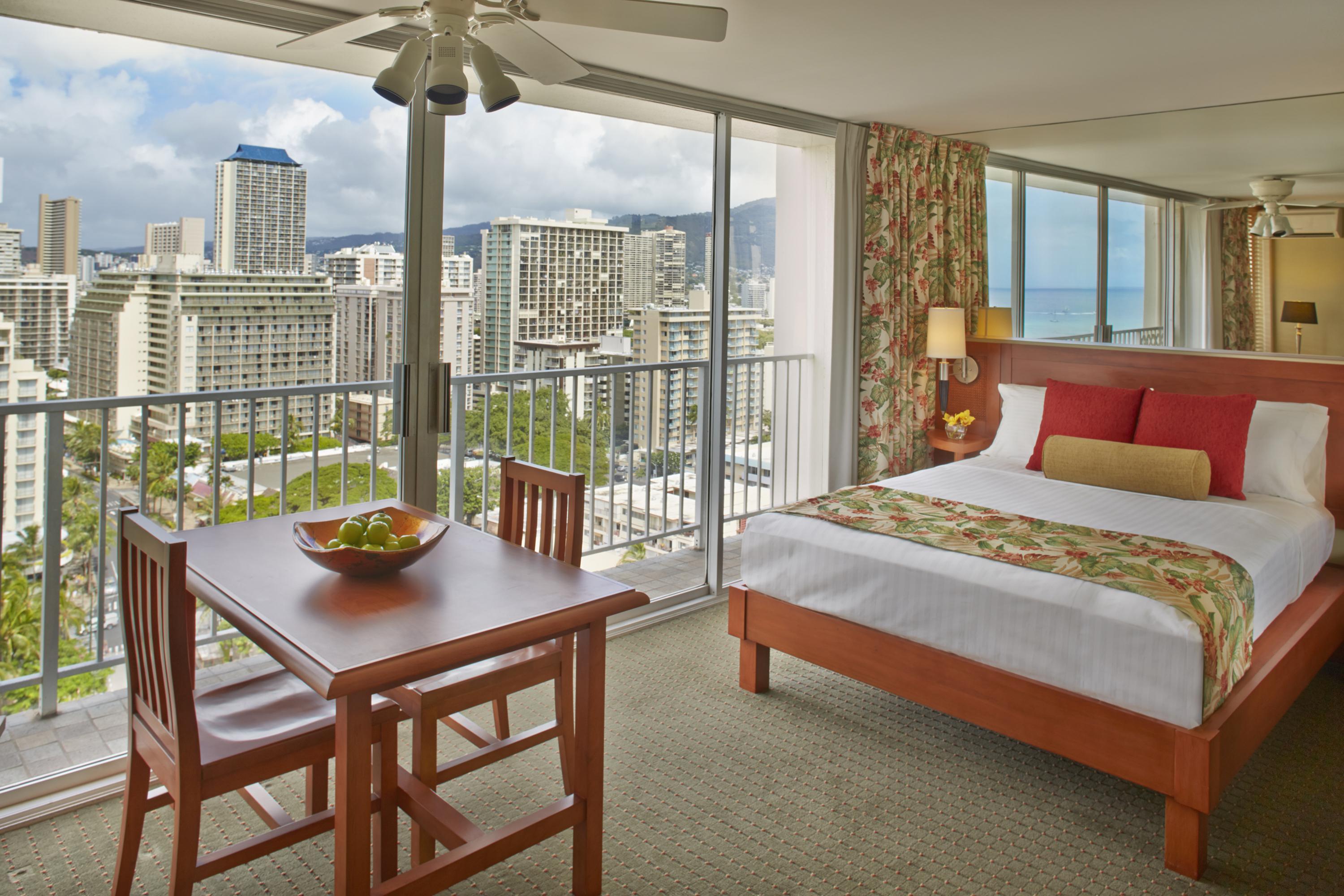 Hotel Pacific Monarch 3*