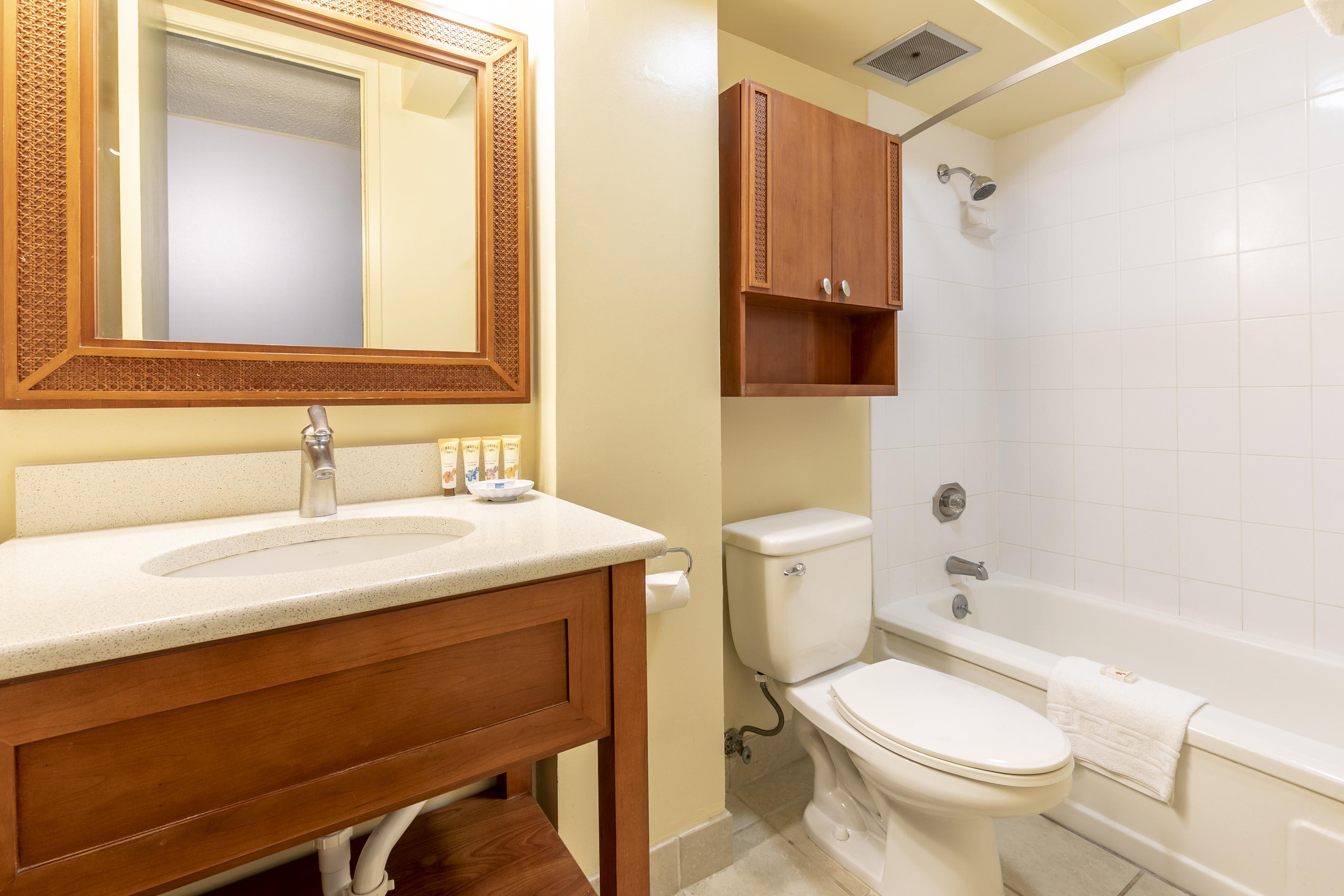 Pacific Monarch Hotel 3*