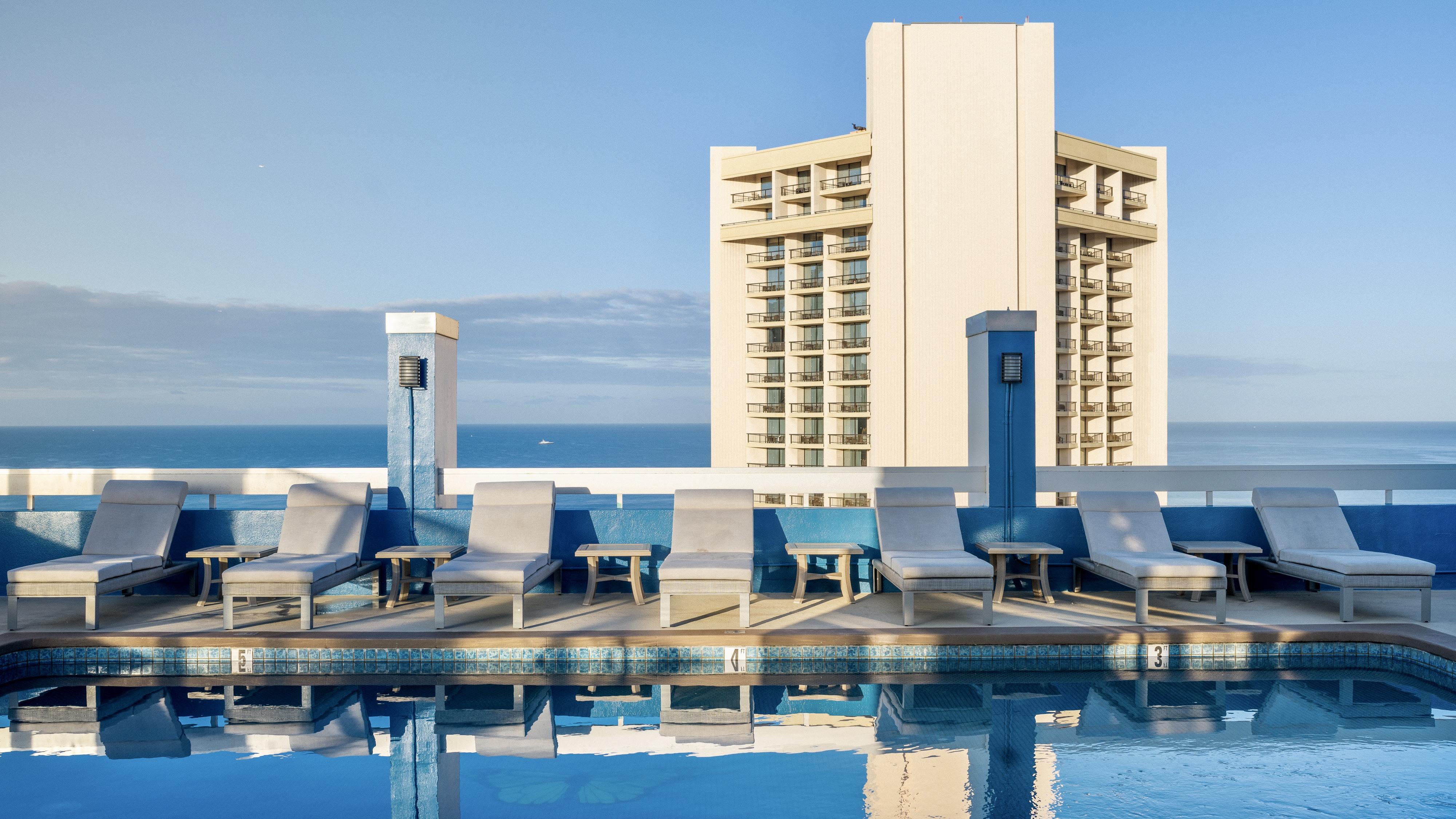 Hotel Pacific Monarch