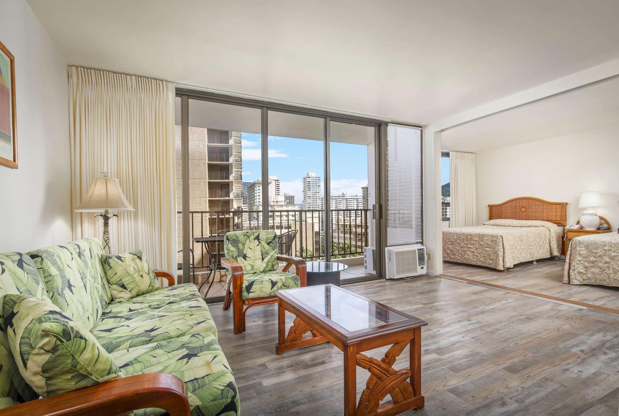 Aston At The Waikiki Banyan Aparthotel 3*