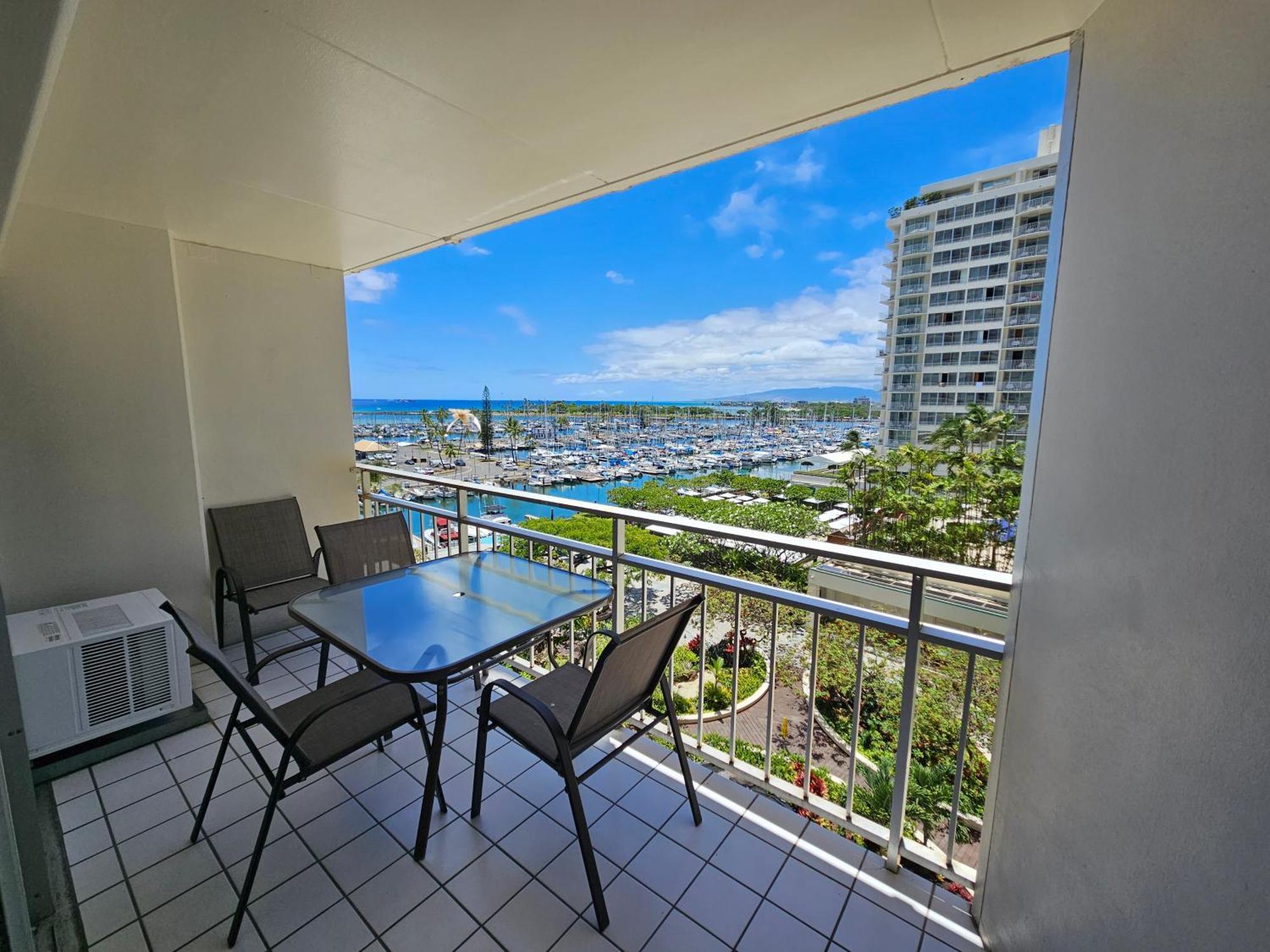Ilikai With Kitchen And Ocean View