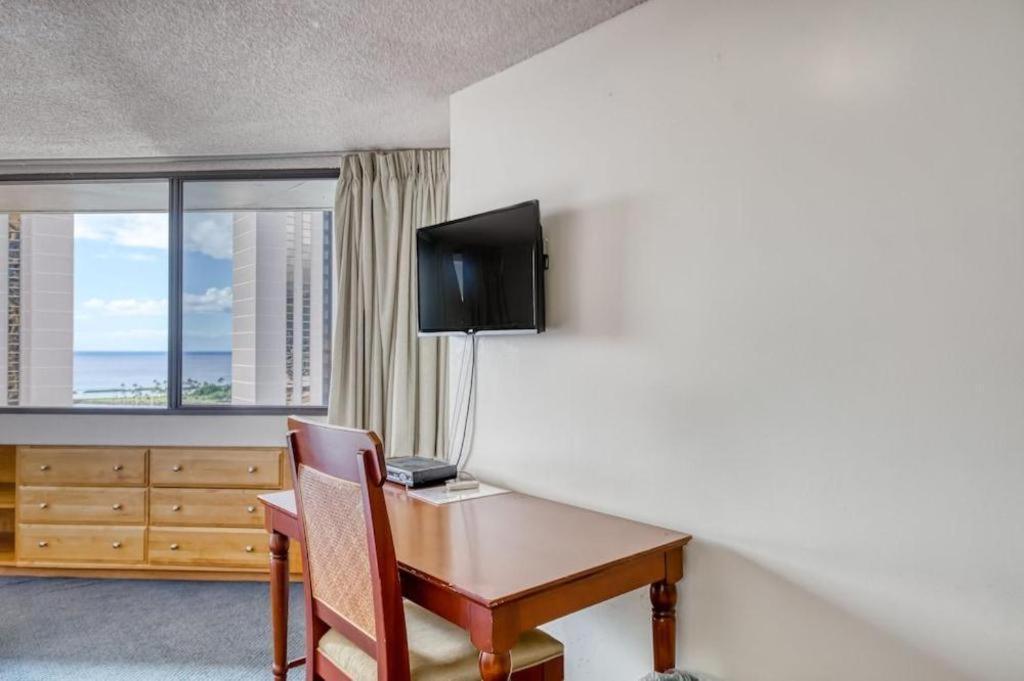 Marina Tower Waikiki Hotel