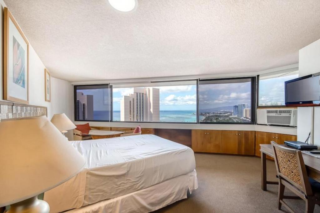 Hotel Marina Tower Waikiki 2*