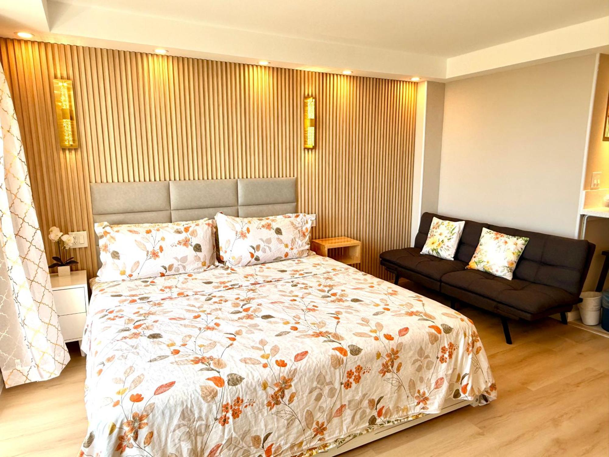 On The Park Aparthotel *