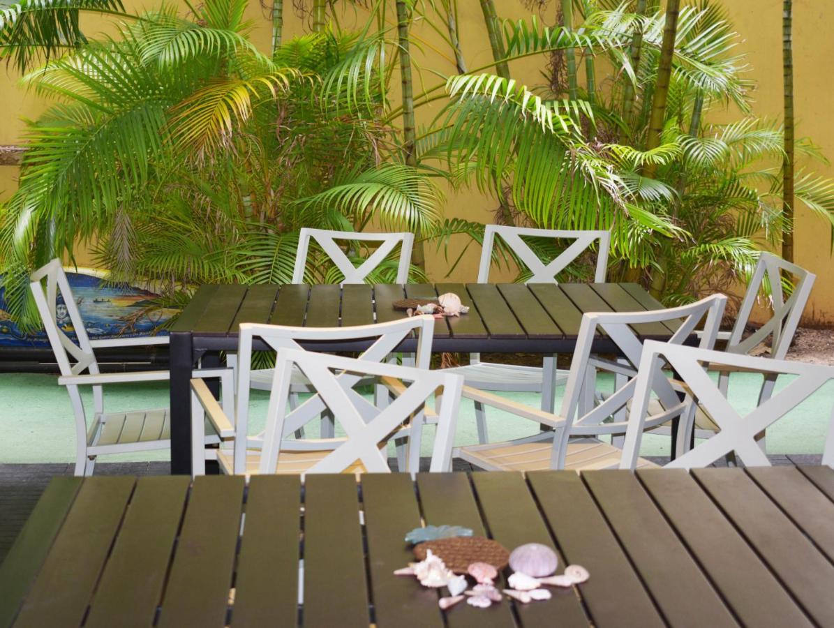Hostel Polynesian Club *