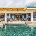 Waterfall House - Hawaii