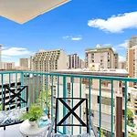 Beautiful Studio In The Heart Of Vibrant Waikiki